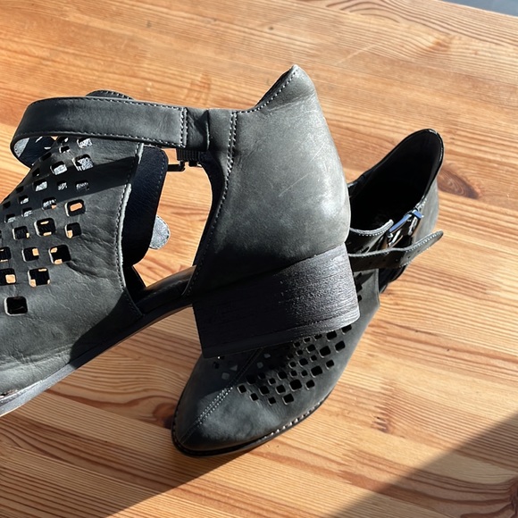 Gray Cut Out Cadey Booties - Picture 4 of 5